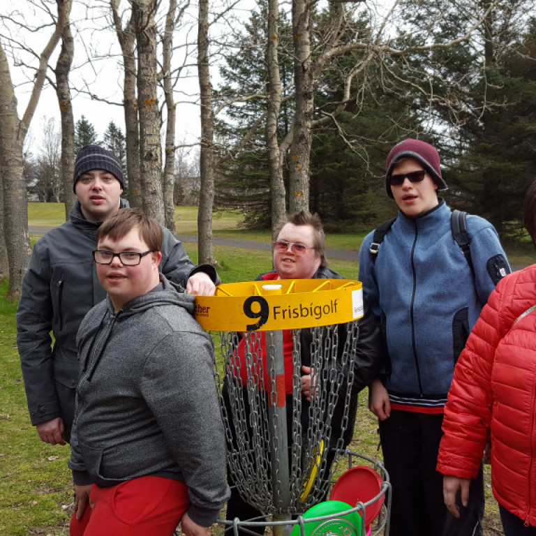 Fórum í Folf sem er eins og golf nema það er notast við frisbídisk