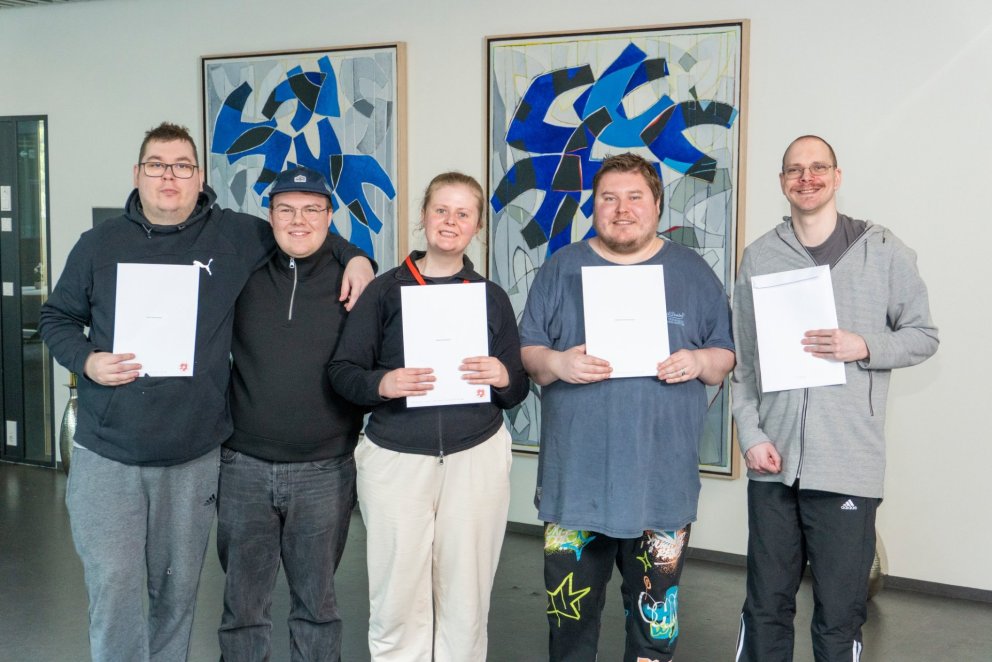 Hluti hópsins ásamt Úlfi kennara sínum