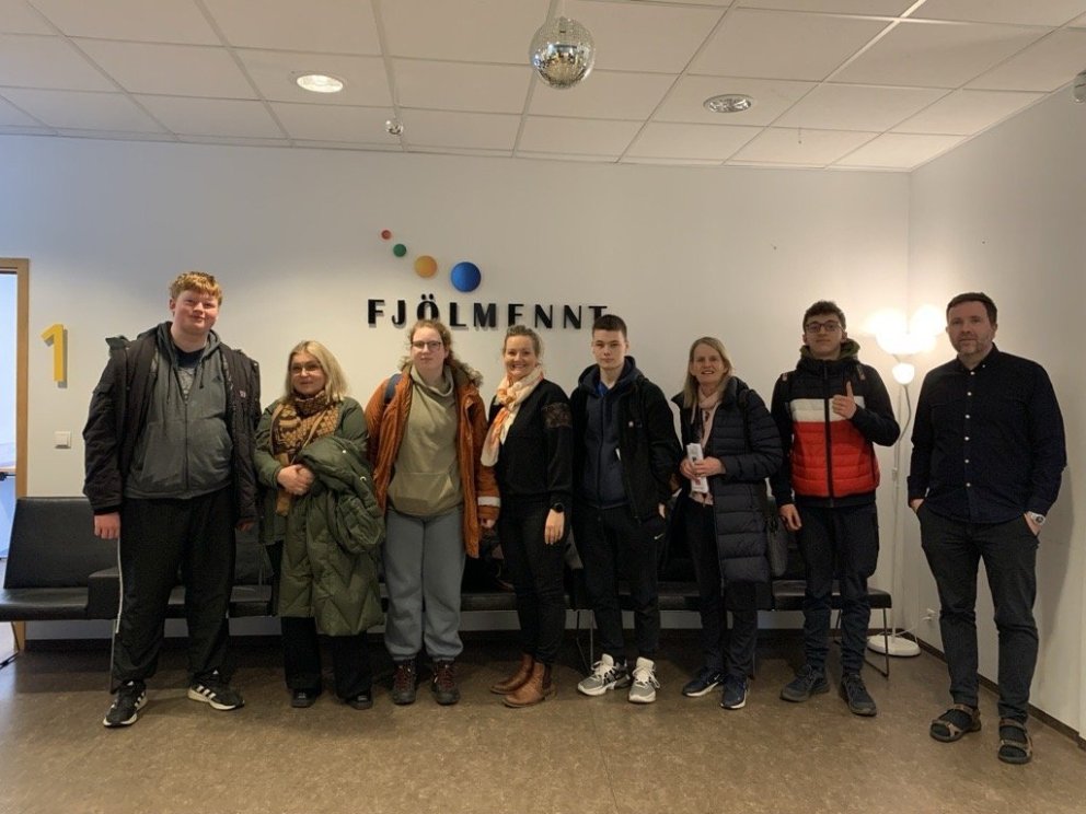 Skemmtilegur hópur frá Tækniskólanum ásamt Oddbergi forstöðumanni Fjölmenntar