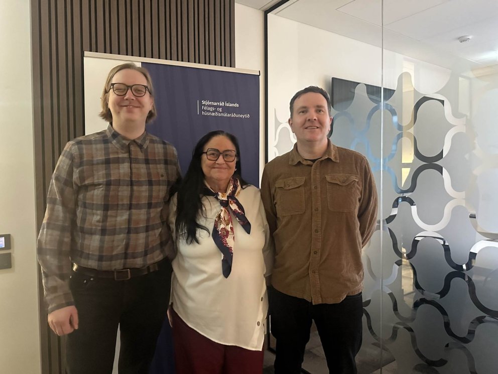 Félags- og húsnæðismálaráðuneytið styrkir Miðstöð um auðlesið mál