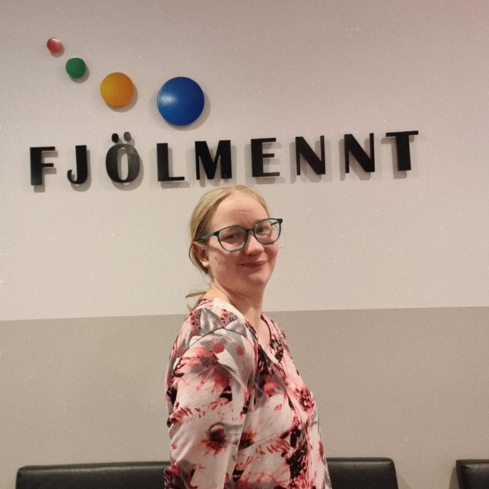 Velkomin Emelía