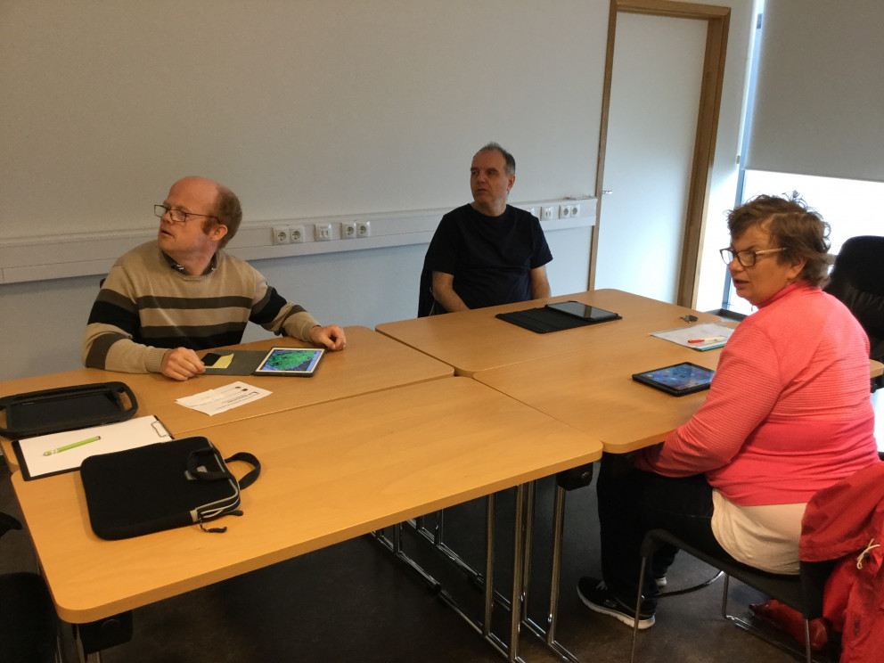 Skemmtun og tjáskipti með spjaldtölvu