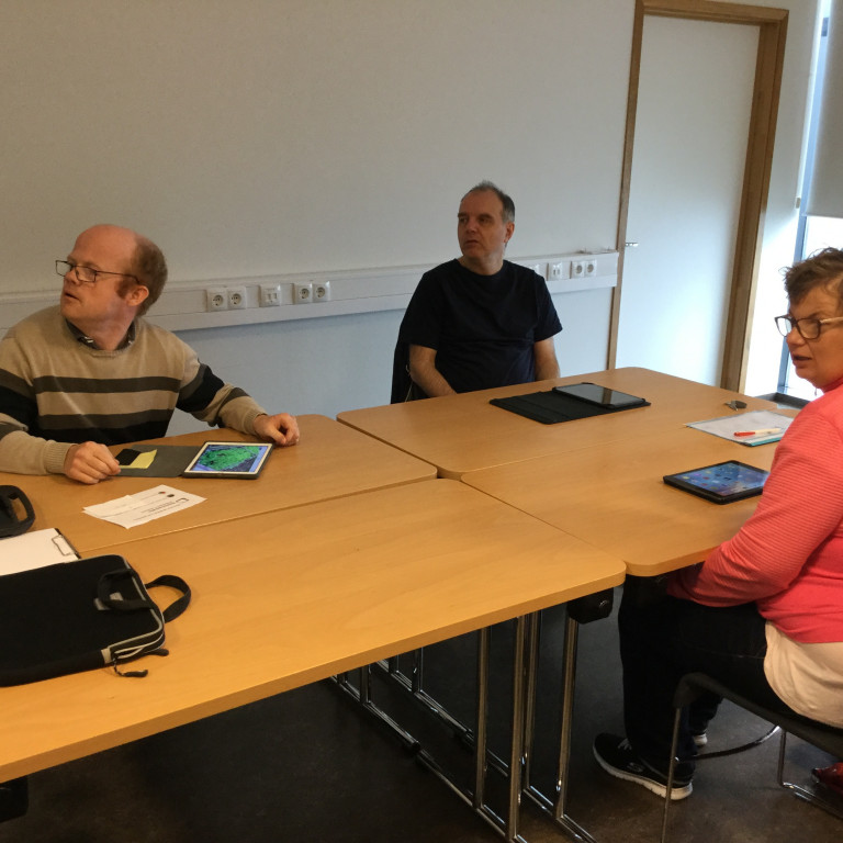 Skemmtun og tjáskipti með spjaldtölvu