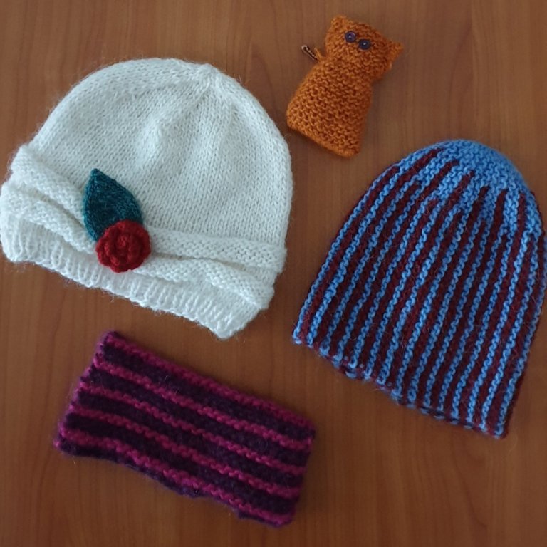 Hægt er að prjóna til dæmis húfu